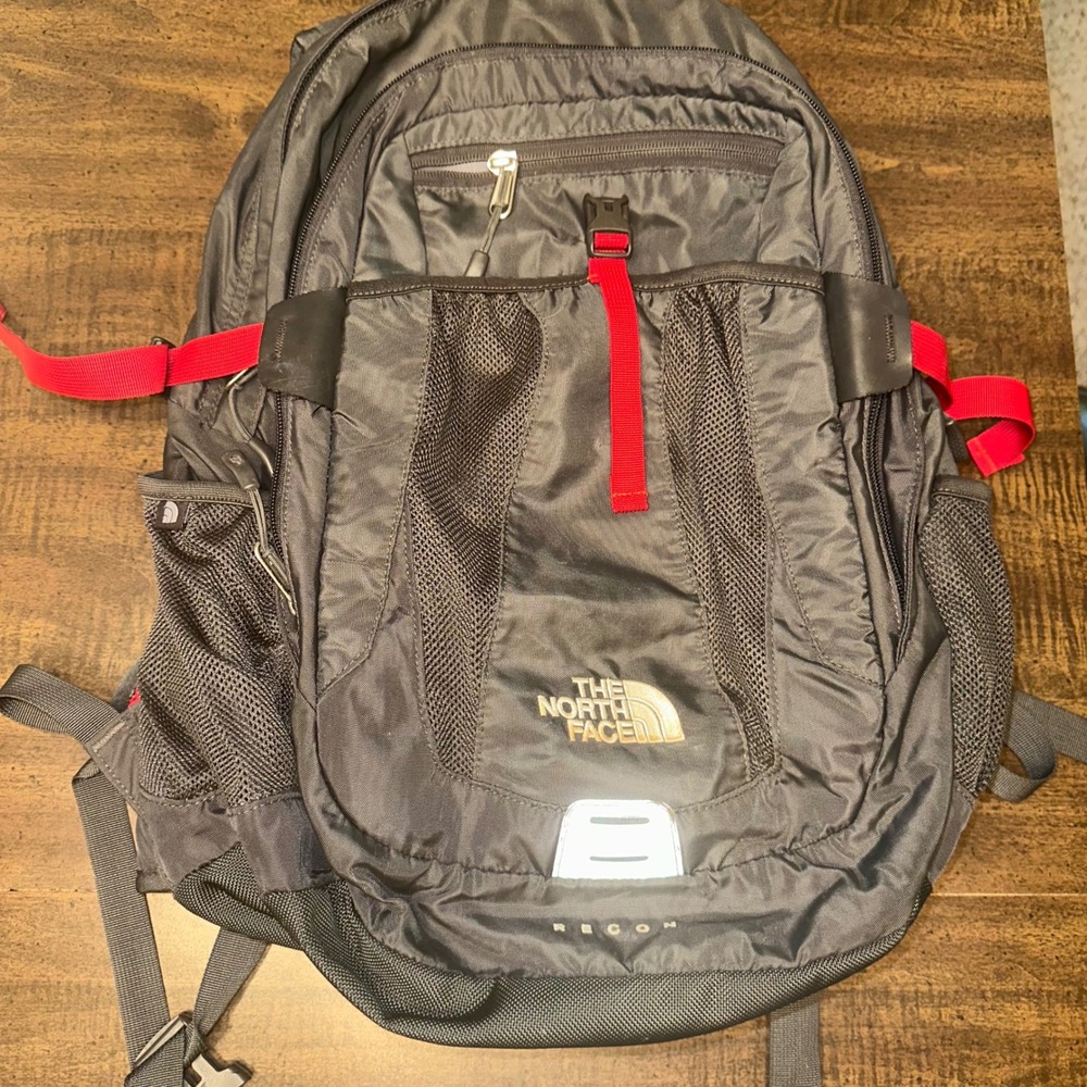 The North Face Recon Backpack Black/Red Laptop Hiking Travel School‎ 30L